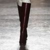 Bota de cano longo apareceu no Milan Fashion Week