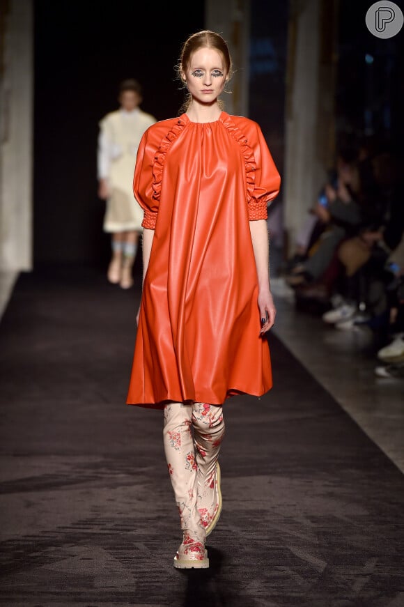 Galocha com estampa floral apareceu no Milan Fashion Week