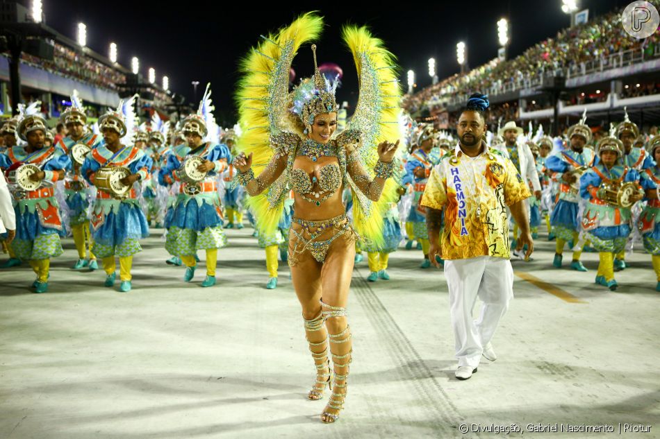 Livia Andrade foge de cobranças sobre corpo padrão para o carnaval e afirma que arcou com o custo da fantasia da Paraíso do Tuiuti, confecionada em São Paulo