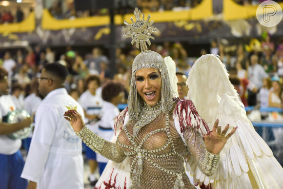 Carnaval 2020: Gracyanne Barbosa à frente da bateria da União da Ilha representando a paz