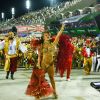 Viviane Araujo, rainha de bateria do Salgueiro, brilha no segundo dia de desfiles do Grupo Especial