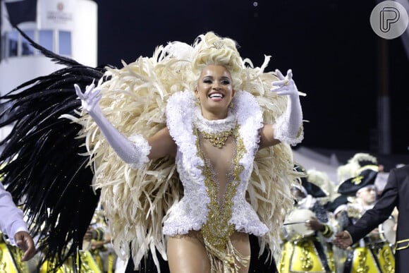 Carnaval de São Paulo: Veronica Bolani é musa da Vai-Vai