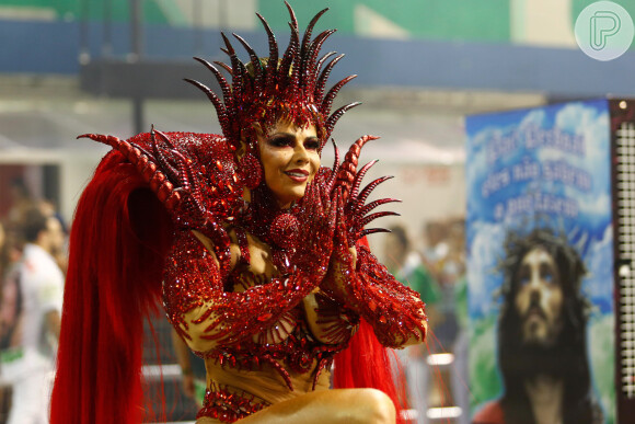 Carnaval de São Paulo: Viviane Araujo é rainha de bateria da Mancha Verde há 16 anos
