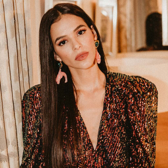 'Modelo da Colcci, ousada num decote', disse Bruna Marquezine para a mãe, Neide Maia