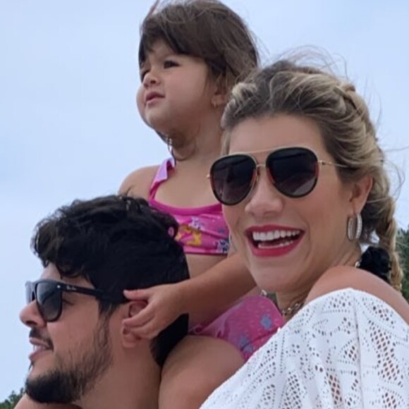 Mulher do sertanejo Cristiano, Paula Vaccari compartilhou momento de afinidade entre os filhos, Pietra e Cristiano