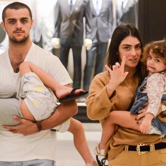 Mariana Uhlmann e Felipe Simas são pais de Joaquim, Maria e Vicente