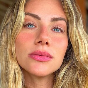 Giovanna Ewbank surgiu com maquiagem e look poderoso em foto