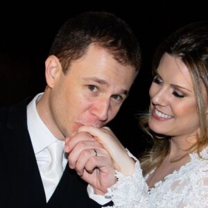 Tiago Leifert ganha declaração de Daiana Garbin: 'Você me torna uma mulher mais forte a cada dia. Obrigada por estar ao meu lado todos os dias'