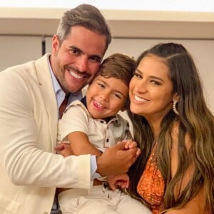 Web notou semelhança entre Simone e o filho, Henry