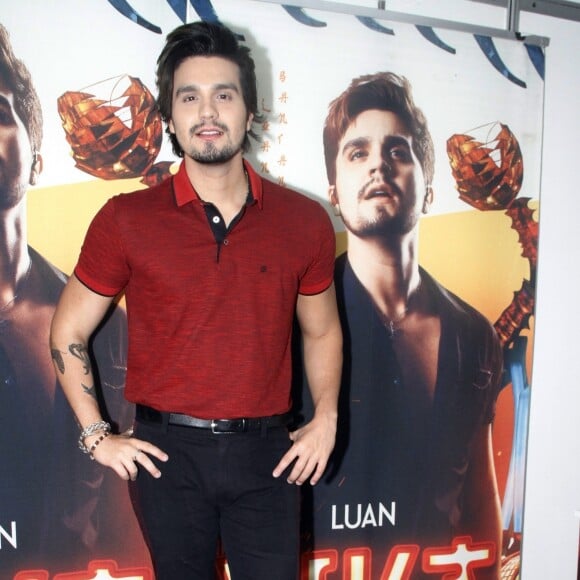 Luan Santana planeja realizar live show no Dia dos Namorados