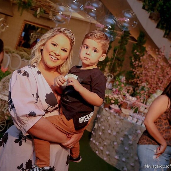 Natália Toscano, mulher de Zé Neto, apareceu em vídeo no hospital gravado pelo sertanejo