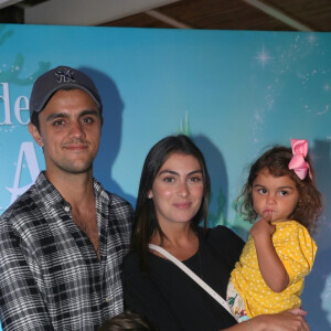 Mariana Uhlmann e Felipe Simas são pais de Joaquim, de 5 anos, Maria, de 3, e Vicente, de 3 meses