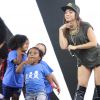 Anitta cantou na festa dos 25 anos da Fundação Xuxa Meneghel