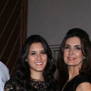 Fátima Bernardes comentou o fato do nome do filho ter aparecido como beneficiário do auxílio emergencial do governo