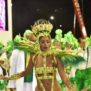 Iza avalia Carnaval em 2021: 'Sabe que eu não sei se haverá ano que vem. Não ouvi a galera falando nada ainda'
