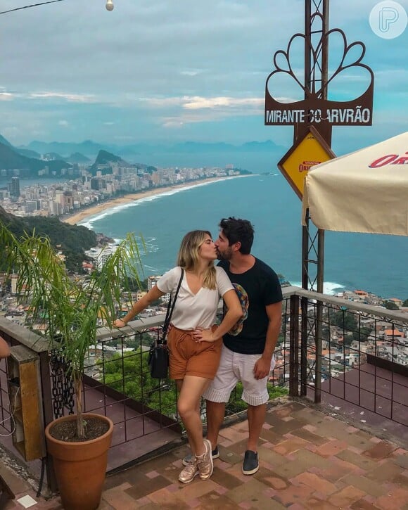 Jessica Costa e Sandro Pedroso postavam fotos românticas nas redes sociais antes da separação