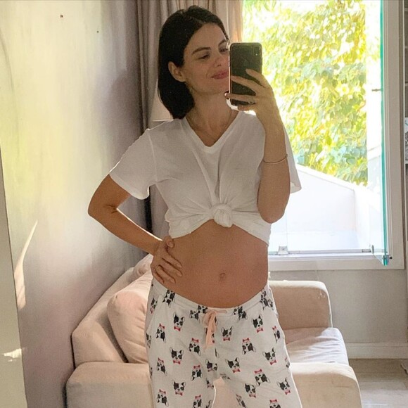 Web notou semelhança entre Sthefany Brito e mulher de Rodrigo Faro