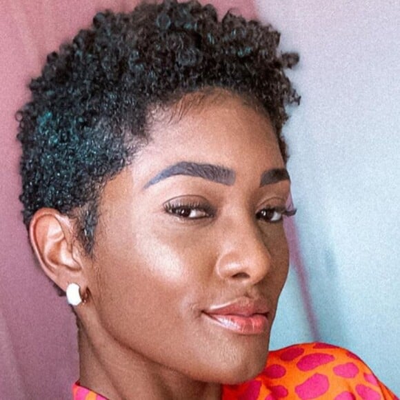 Erika Januza falou de transição capilar no 'Encontro com Fátima Bernardes' nesta quarta-feira, 3 de junho de 2020