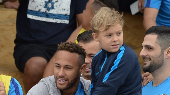 Neymar leva 'bronca' do filho por palavrão em jogo e diverte web: 'Sensato'