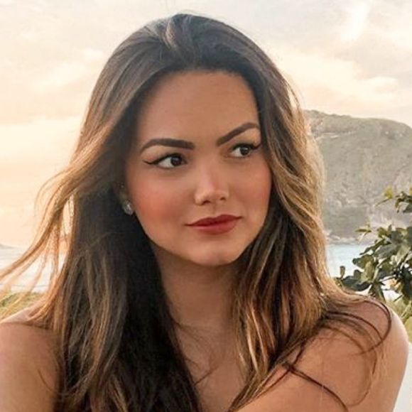 Suzanna Freitas revelou que recebe com frequência pedido por fotos de biquíni: 'Nem foto muito sensual costumo postar'