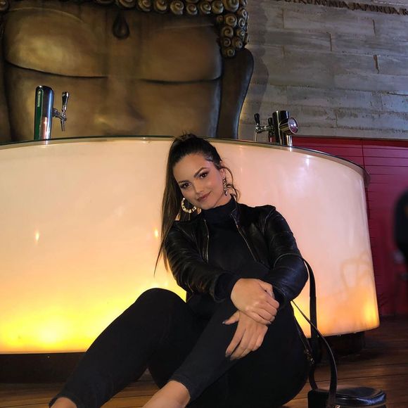 Suzanna Freitas reage a comentários machistas: 'Nada que bloquear e excluir não resolva'