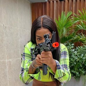 Ludmilla será uma policial militar na série 'Arcanjo Renegado', da Globo