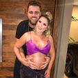 Mulher de Zé Neto, Natália Toscano sentiu as mudanças no corpo na gravidez da filha: 'Engordei 20 quilos'