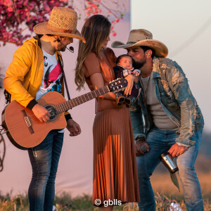 Biah Rodrigues prestigiou live de Fernando e Sorocaba