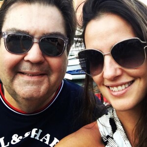 Faustão e Luciana Cardoso são companheiros de viagem