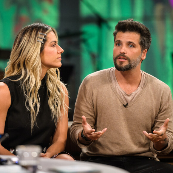 Bruno Gagliasso tem se mostrado um pai coruja com o filho recém-nascido, Zyan