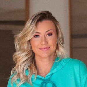 Mulher de Roberto Justus, Ana Paula Siebert alia top e legging em volta aos treinos após parto. Veja vídeo postado por ela nesta quarta-feira, dia 22 de julho de 2020