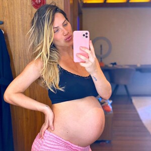 Giovanna Ewbank vem compartilhando maternidade real após nascimento de Zyan