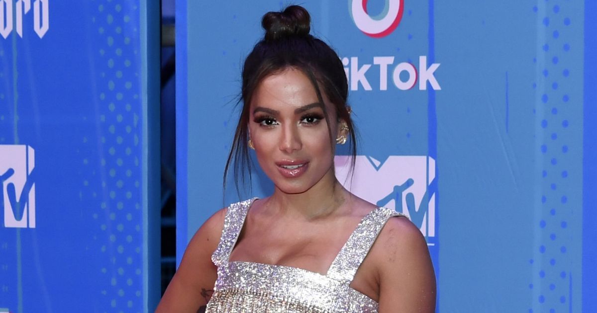 Anitta Está Solteira Após Fim Do Namoro Com O Apresentador Guilherme Araújo Purepeople 0080