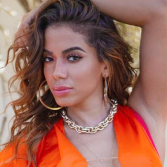 Anitta curte jantar com Laryssa Bottino e Lucas Omulek na Croácia