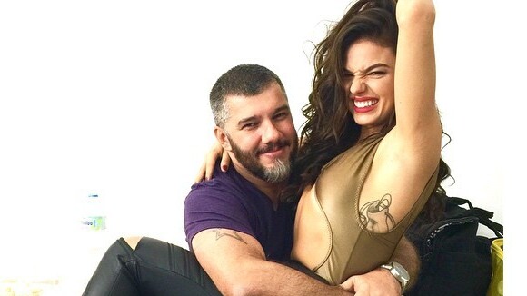 Isis Valverde deixa a tatuagem à mostra com look revelador no Instagram