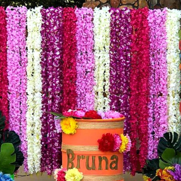 Bruna Marquezine apostou em decoração de Roberta Niemeyer em sua festa de 25 anos