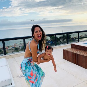 Mayra Cardi explica por que parabenizou Arthur Aguiar publicamente no Dia dos Pais: 'A mãe da Sophia tem e sempre terá respeito pelo pai da filha dela e fará de tudo, incluindo passar por cima de si mesma, para vê-la feliz quantas vezes for necessária'