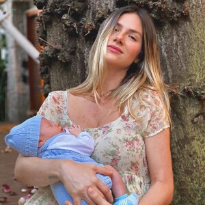 Zyan, filho de Bruno Gagliasso e Giovanna Ewbank, completou 1 mês de vida