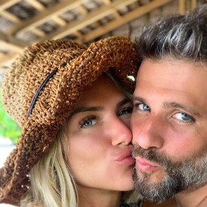 Bruno Gagliasso e Giovanna Ewbank foram surpreendidos com a gravidez de Zyan