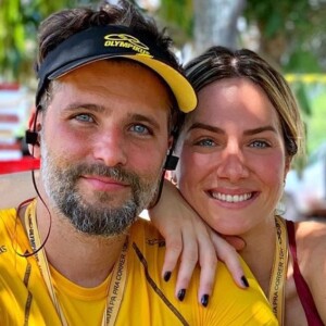 Bruno Gagliasso e Giovanna Ewbank optam por exposição dos filhos