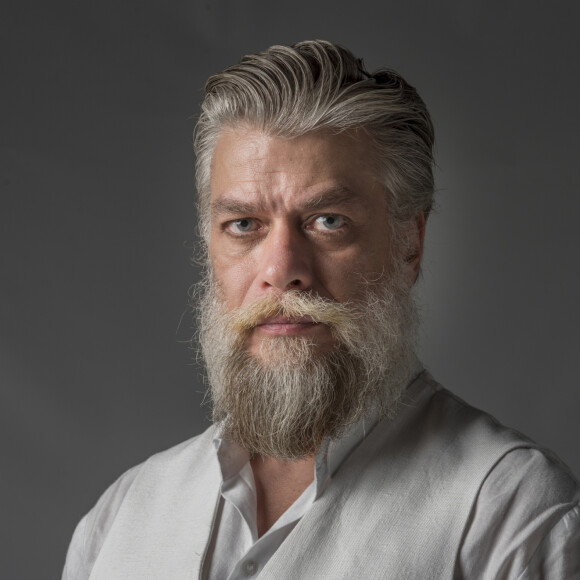 Fábio Assunção revelou que estava em nova relação no Dia dos Pais, quando entregou que café da manhã feito pelos filhos contou com ajuda da namorada