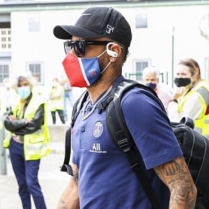 Neymar joga partida decisiva pelo PSG nas quartas de final da Liga dos Campeões contra o Atalanta