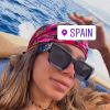 Anitta curte passeio de barco na Espanha com Rodrigo Guth e amigos