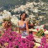 Anitta apostou em look Dolce & Gabbana por toda a viagem pela Itália