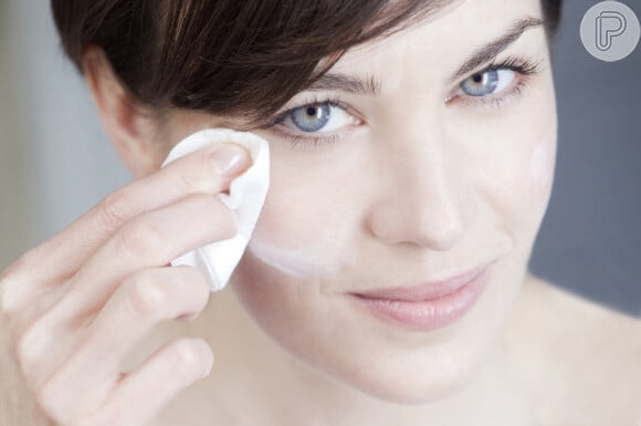 Skincare diurno e noturno: tônico de limpeza é essencial