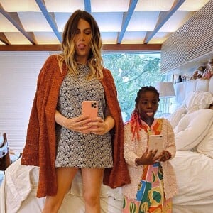 Giovanna Ewbank filmou a dança da filha, Títi, com o irmão Bless