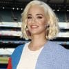 Katy Perry exibe corpo 4 dias após parto