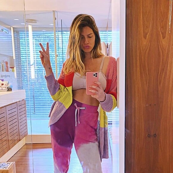 Giovanna Ewbank respondeu Bruna Marquezine por comentários fofos sobre Zyan