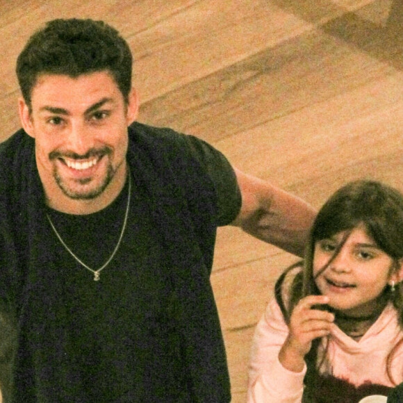 Filha de Grazi Massafera e Cauã Reymond, Sofia, 8 anos, vai estrear no cinema ao lado do pai