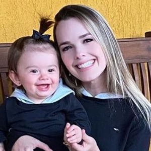 Filha de Thaeme Mariôto, Liz, de 1 ano, foi alvo de ataque na web